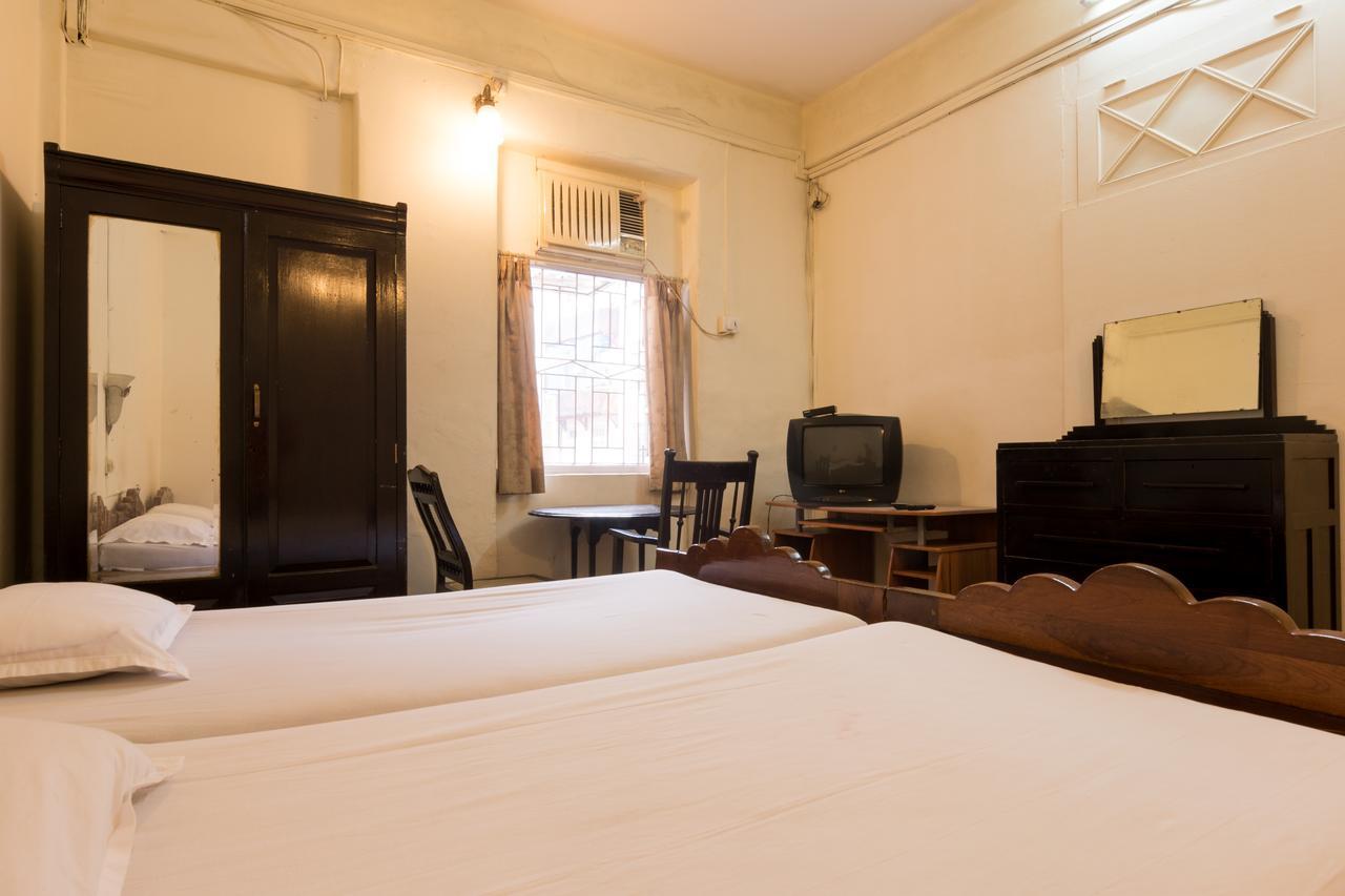 Bed And Breakfast At Colaba Mumbai Bagian luar foto
