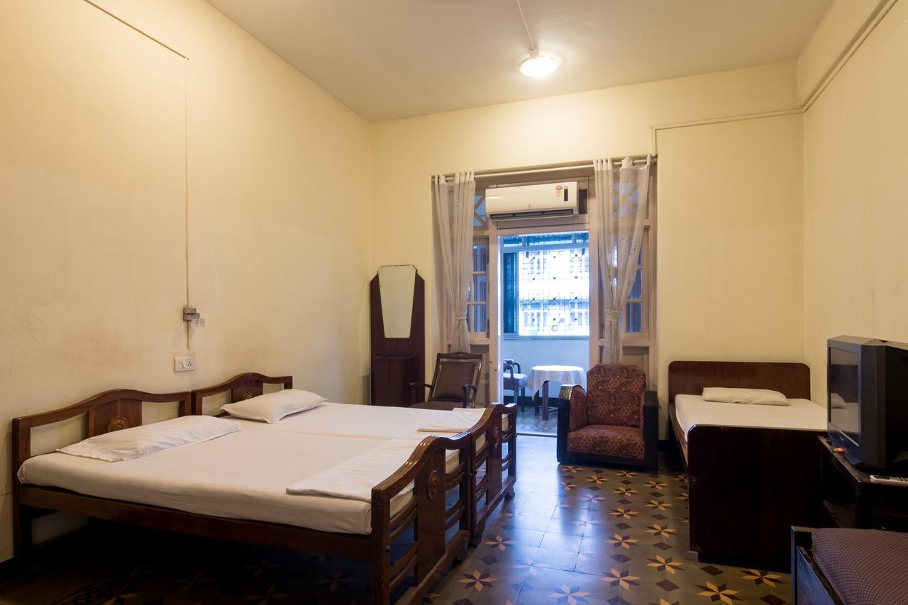Bed And Breakfast At Colaba Mumbai Bagian luar foto