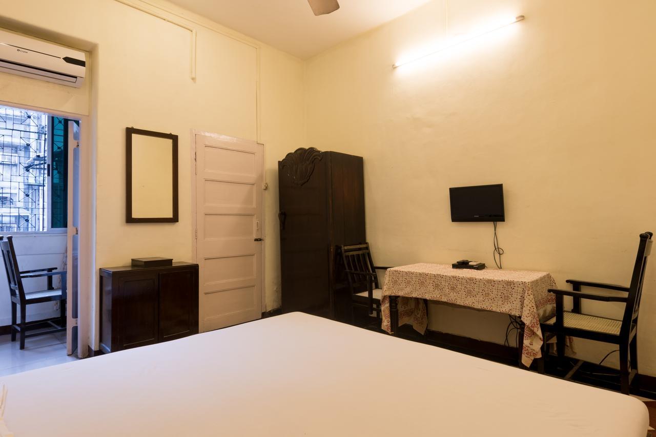 Bed And Breakfast At Colaba Mumbai Bagian luar foto